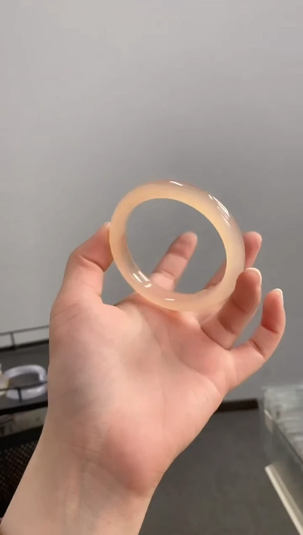 【闪购商品】玛瑙/玉髓手镯未镶嵌55-56圈