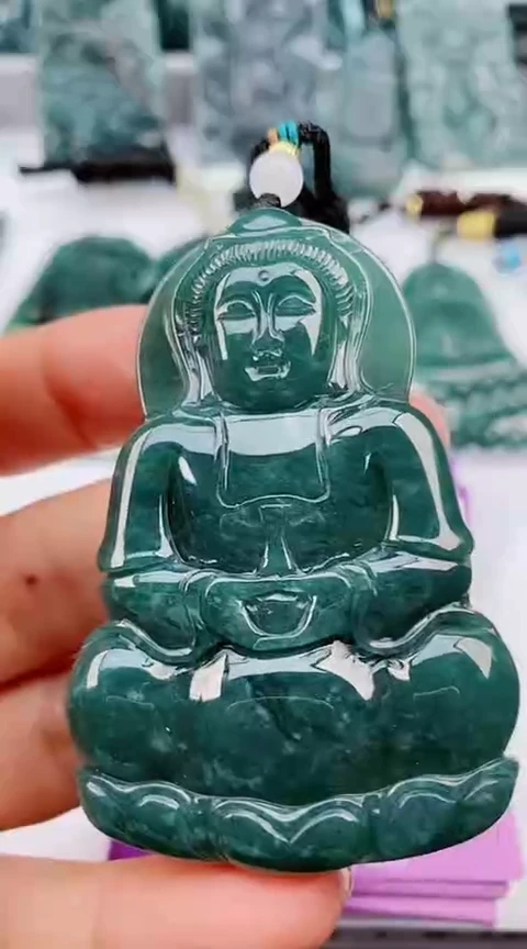 翡翠未镶嵌颈饰