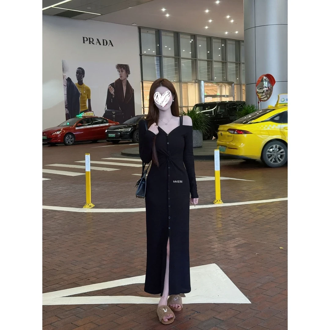 【视觉赢家】神秘姐感秋冬纯欲开叉扭结收腰长袖露肩连衣裙子女装潮