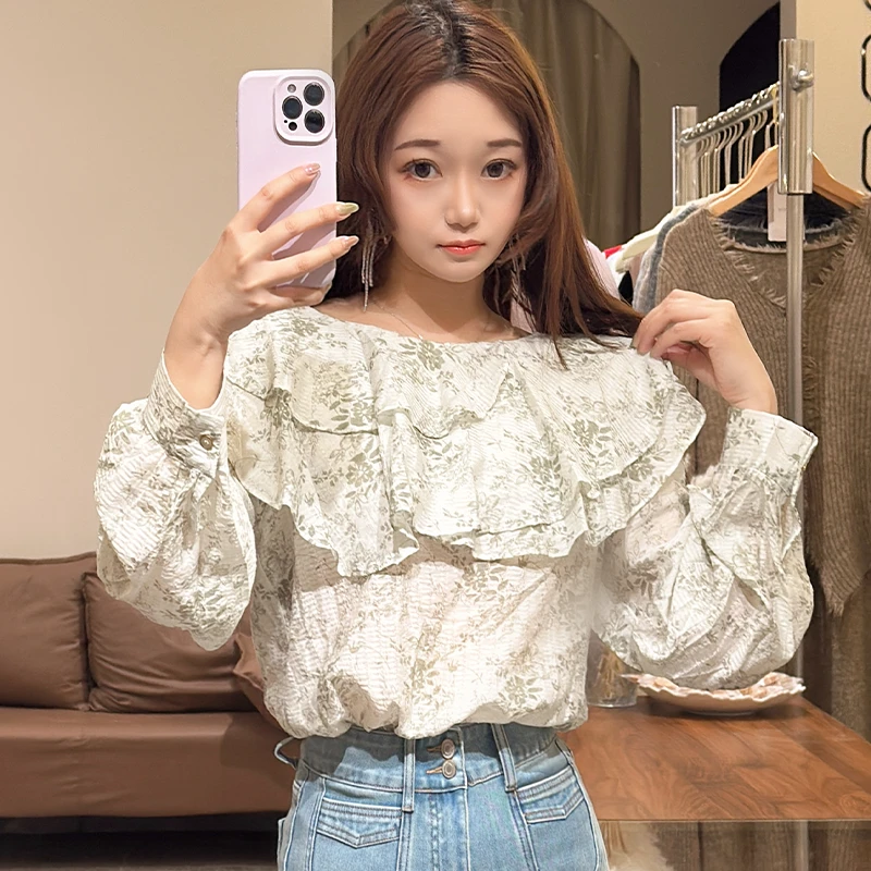 春季法式绿色碎花露肩上衣优雅甜美荷叶花边长袖衬衫女上衣