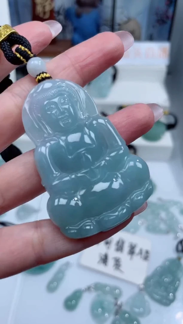 颈饰未镶嵌翡翠吊坠