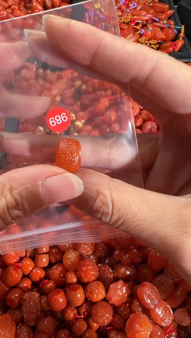 【闪购商品】南红玛瑙颈饰未镶嵌1