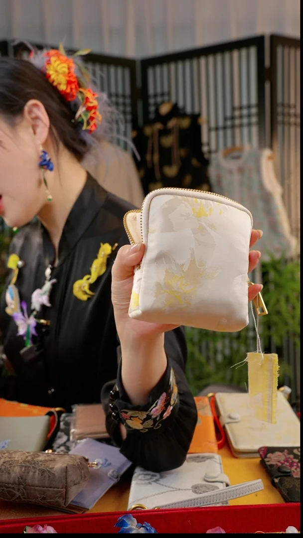 刺绣诺*非遗苏绣绒花手工饰品