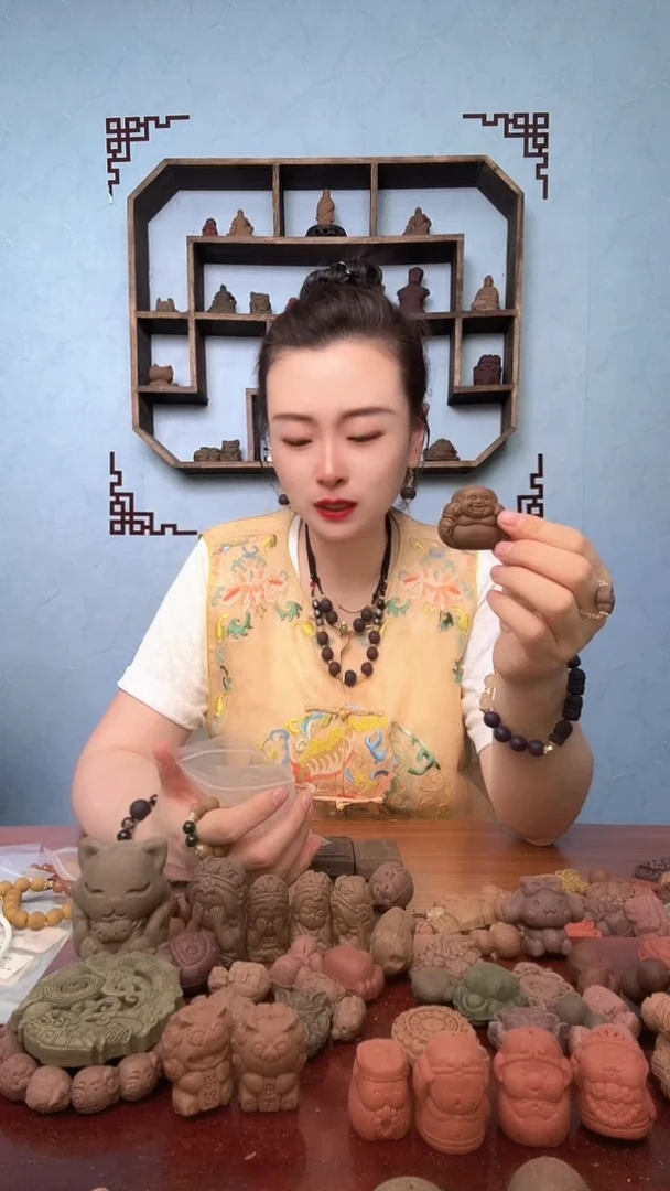 泥塑苏合弥勒佛1个（不带绳）