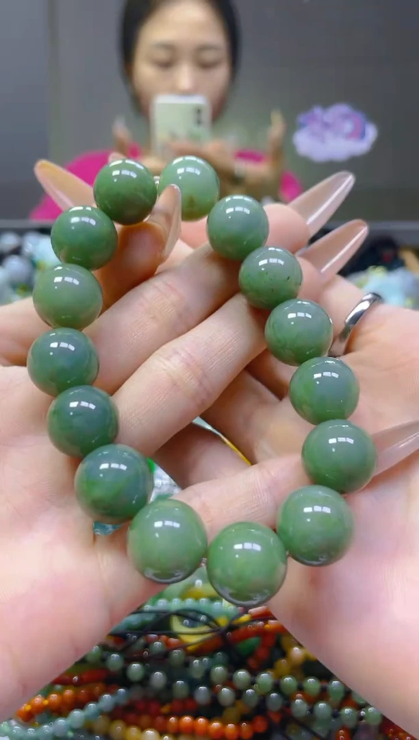 翡翠未镶嵌颈饰13MM/N/翡翠A货，一件也是批发价
