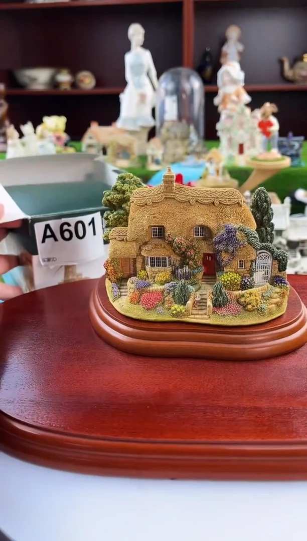 【闪购商品】紫砂茶宠中古小房子