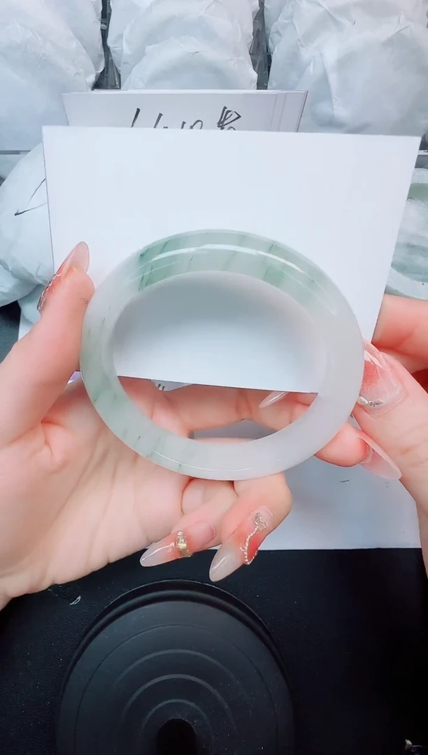 石英质玉手镯未镶嵌85/62.3