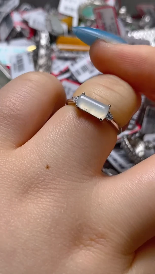 银S925镶嵌戒指翡翠百内无证书