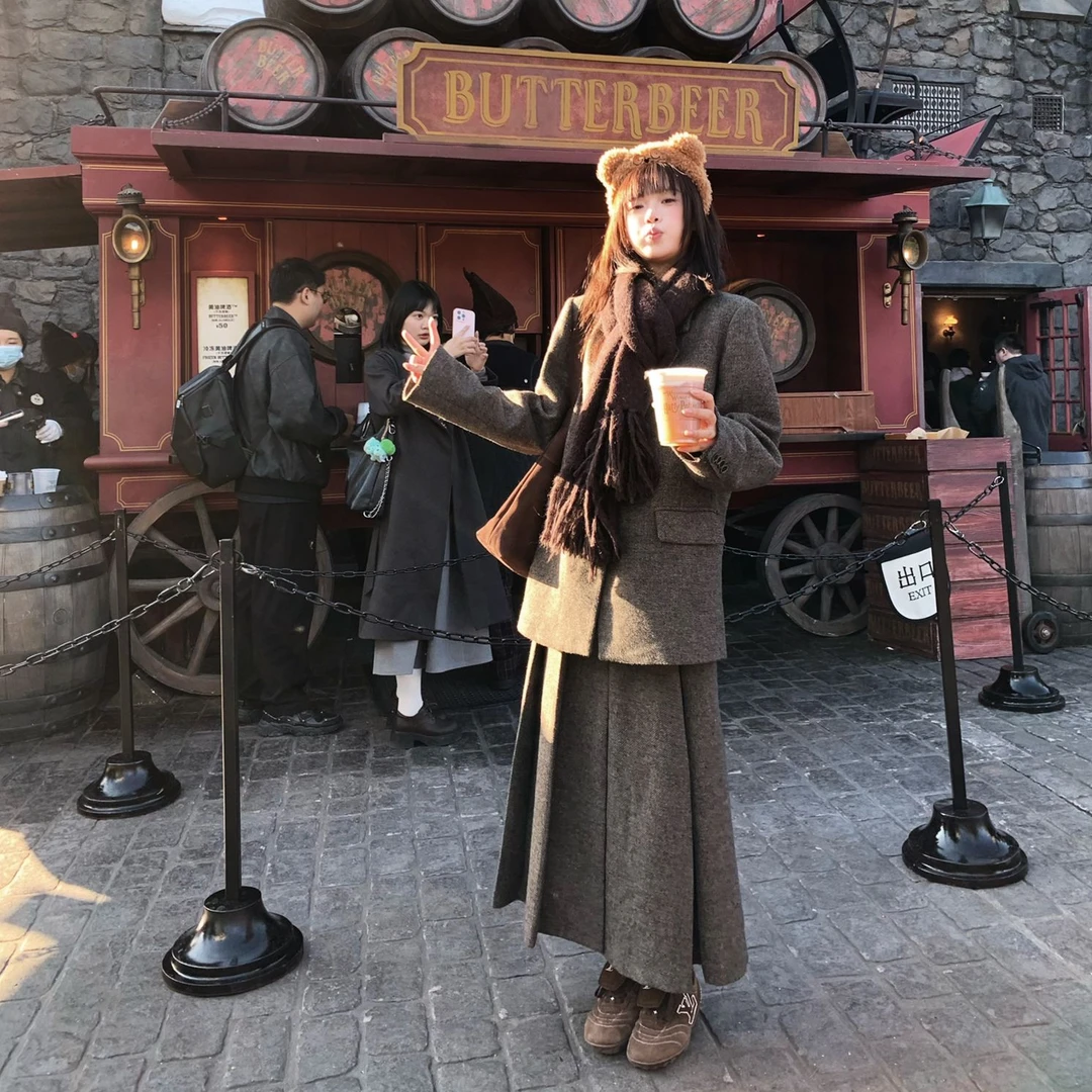 2025秋冬泰晤士河畔松茶毛呢外套+高腰百褶a字裙半裙两件套