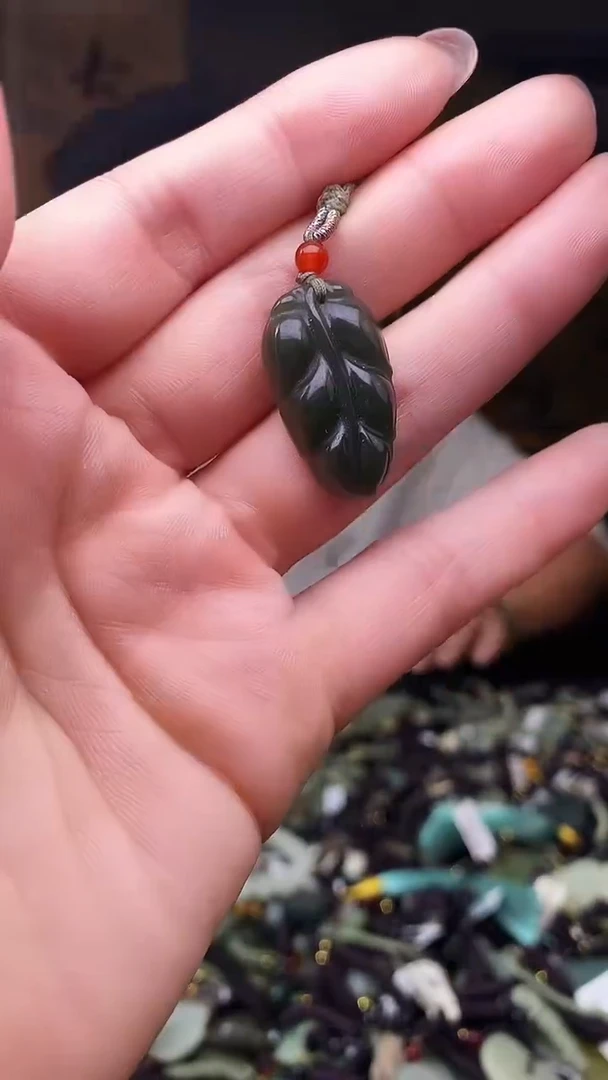 颈饰未镶嵌和田玉多样性发货，拍一发一