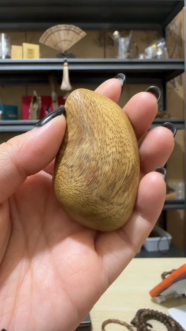 【闪购商品】沉香手把件41号加里曼丹野料