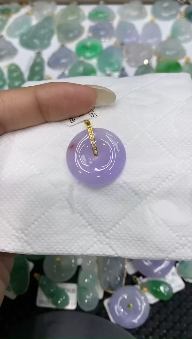 颈饰18K金镶嵌翡翠111111111111