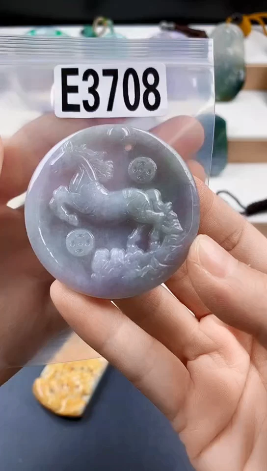 颈饰未镶嵌翡翠天然翡翠吊坠挂件