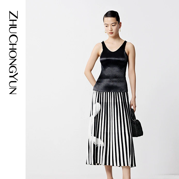 【妍妍精选】ZHUCHONGYUN商场同款黑色内搭C1AY3010N