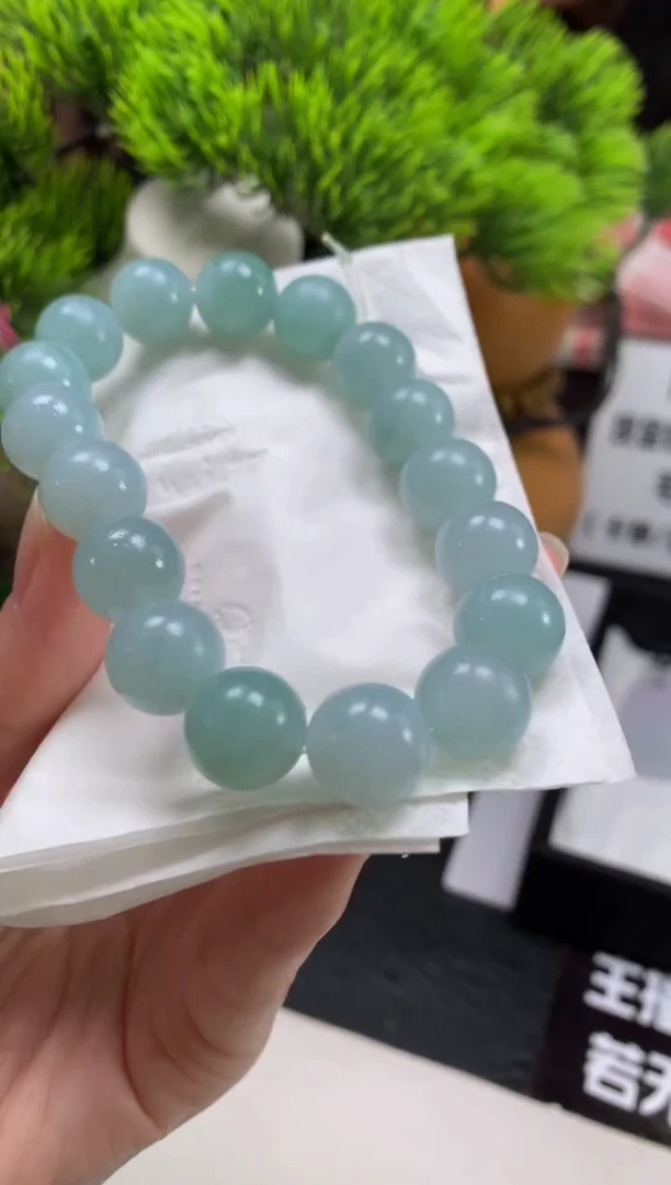 未镶嵌定制翡翠佛****售---126045