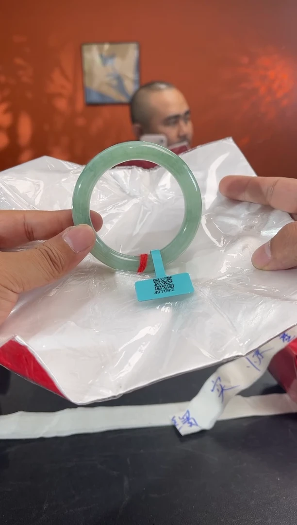 未镶嵌手镯翡翠10