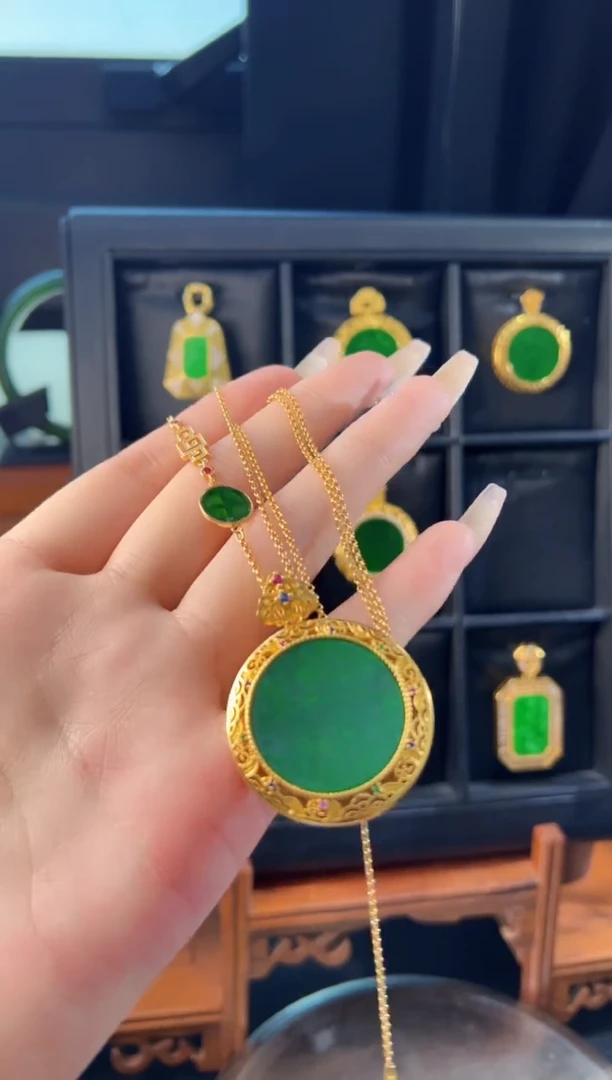 【闪购商品】翡翠吊坠(赠链)银S925镀金镶嵌天然缅甸翡翠A货吊坠