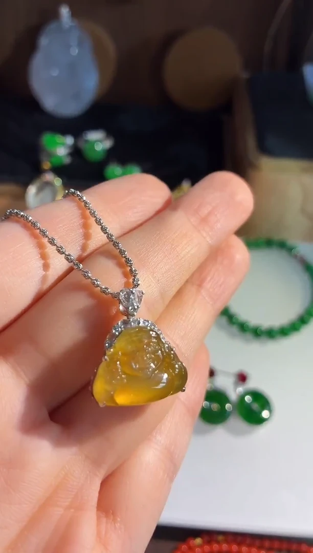 吊坠(不含链)18K金镶嵌翡翠吊坠