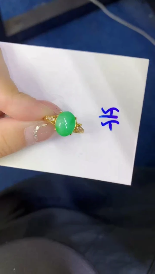 颈饰未镶嵌翡翠缅甸天然翡翠A货