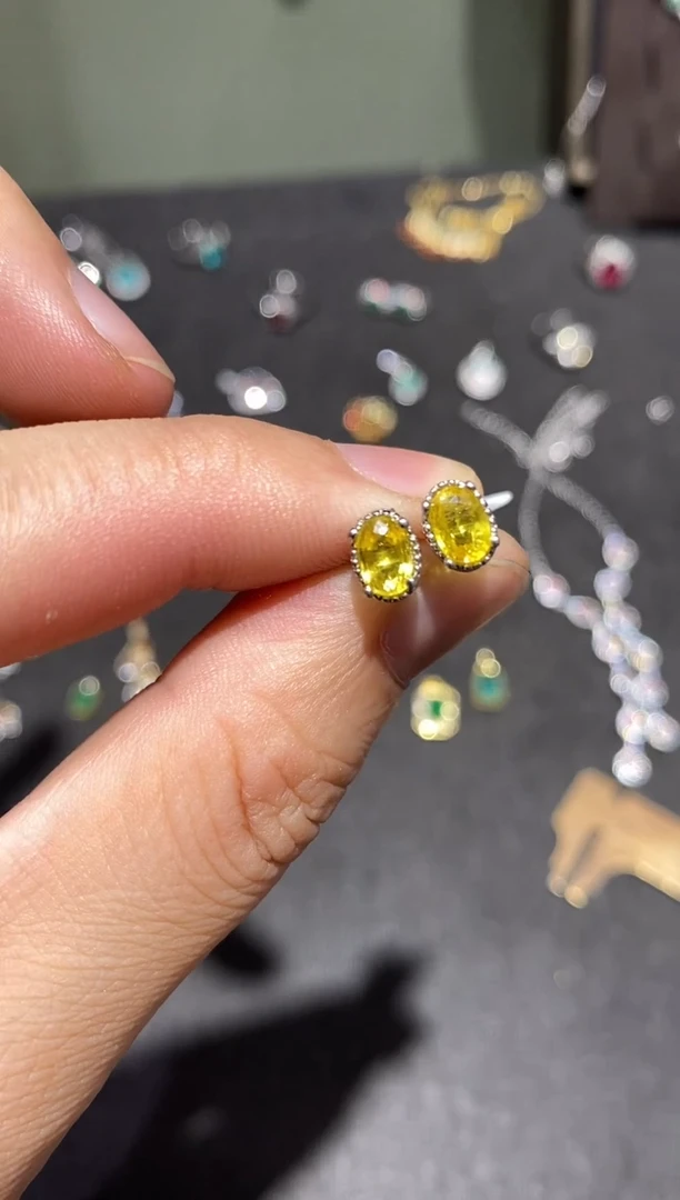 耳饰蓝宝石银S925镶嵌耳钉