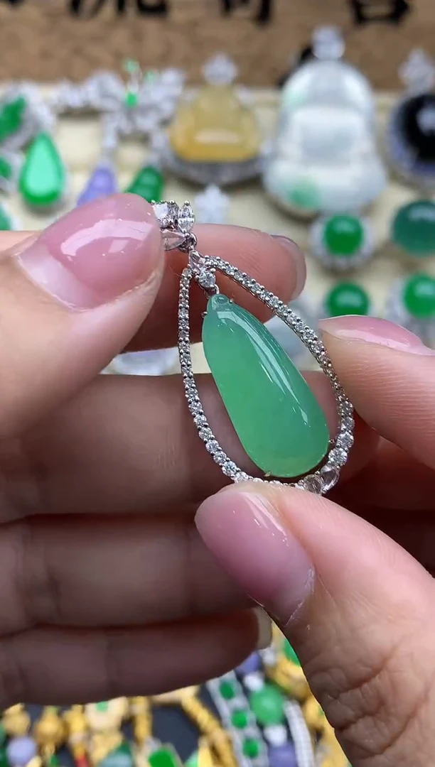 【闪购商品】翡翠颈饰18K金镶嵌663-中国好珍宝