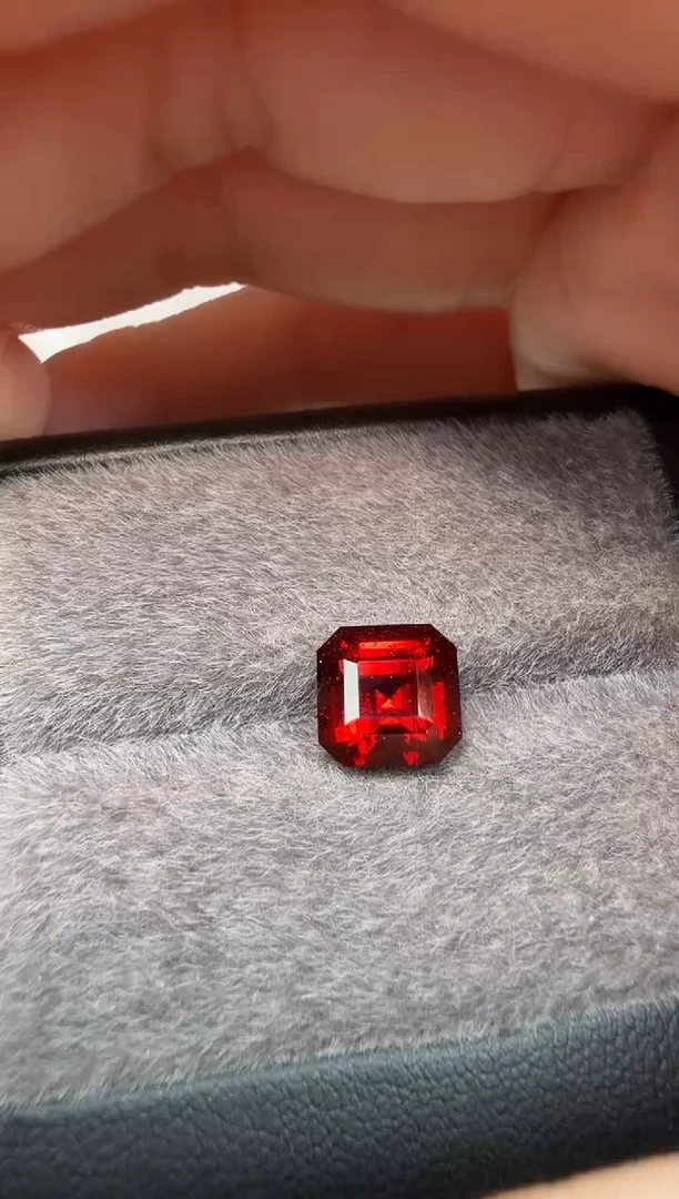 未镶嵌裸石石榴石鸽血红色3.8CT-A097-1P