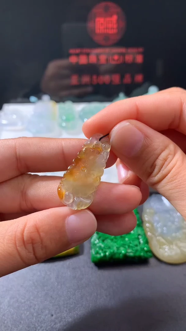 未镶嵌定制翡翠