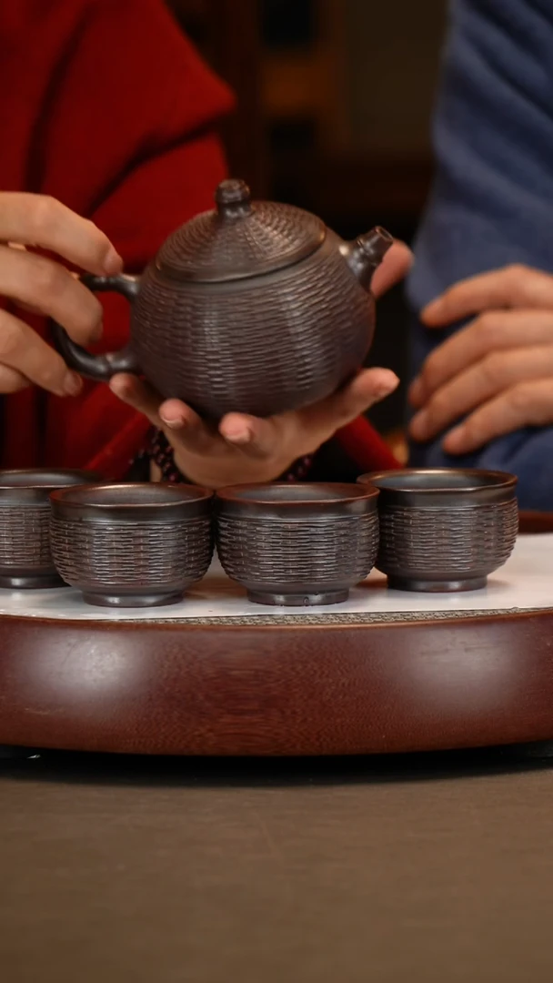 【闪购商品】紫砂茶壶【鲍宜明】古乌泥西施套组