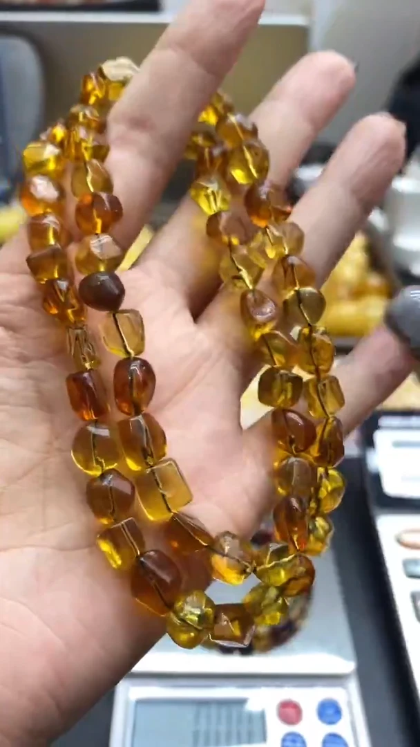 琥珀未镶嵌珠宝奇石626