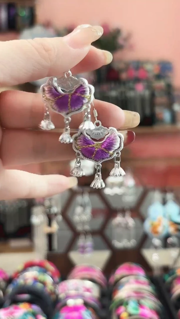 艺枝独绣手工饰品115