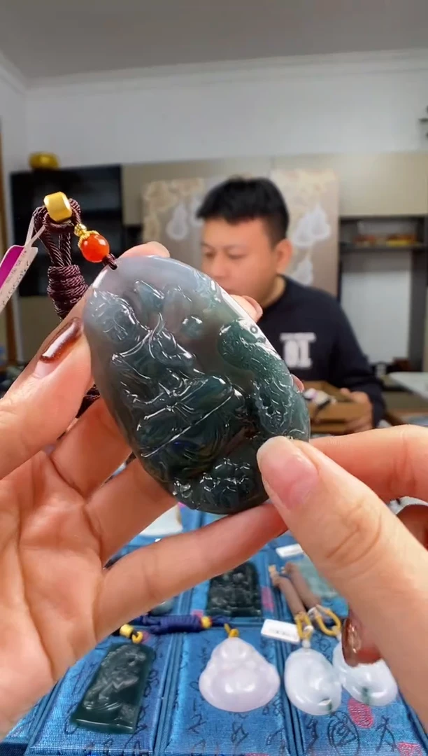 颈饰未镶嵌翡翠多样性发其一