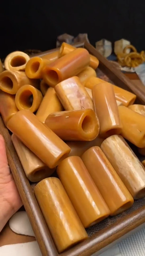 其他牛骨杂件702-马骨棒老料随机-有棕裂