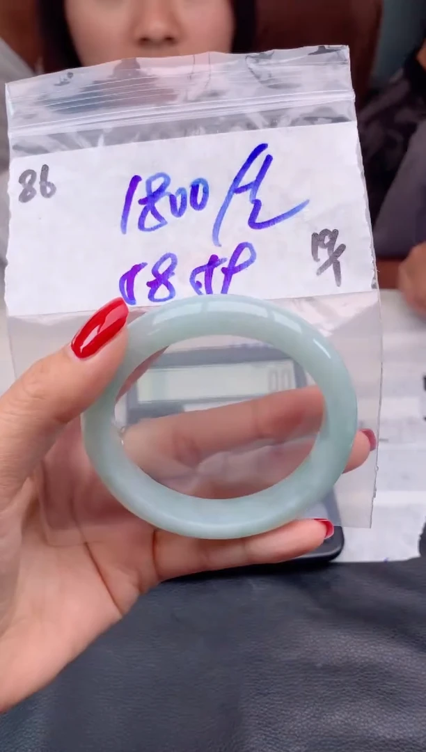 【闪购商品】定制翡翠未镶嵌86毛货需精细抛光手镯多样性拍一发一