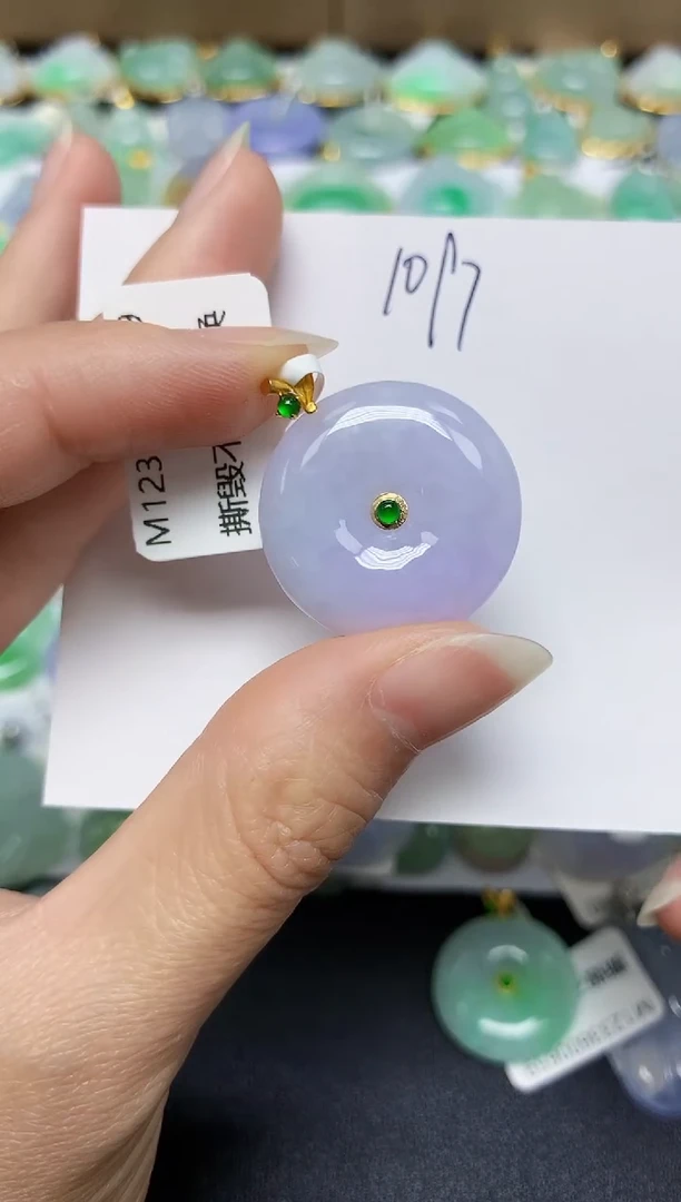 翡翠18K金镶嵌颈饰 天然翡翠A货