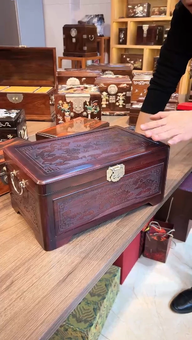 【闪购商品】红酸枝木类成套家具巴里黄檀  雕花龙凤彩礼箱