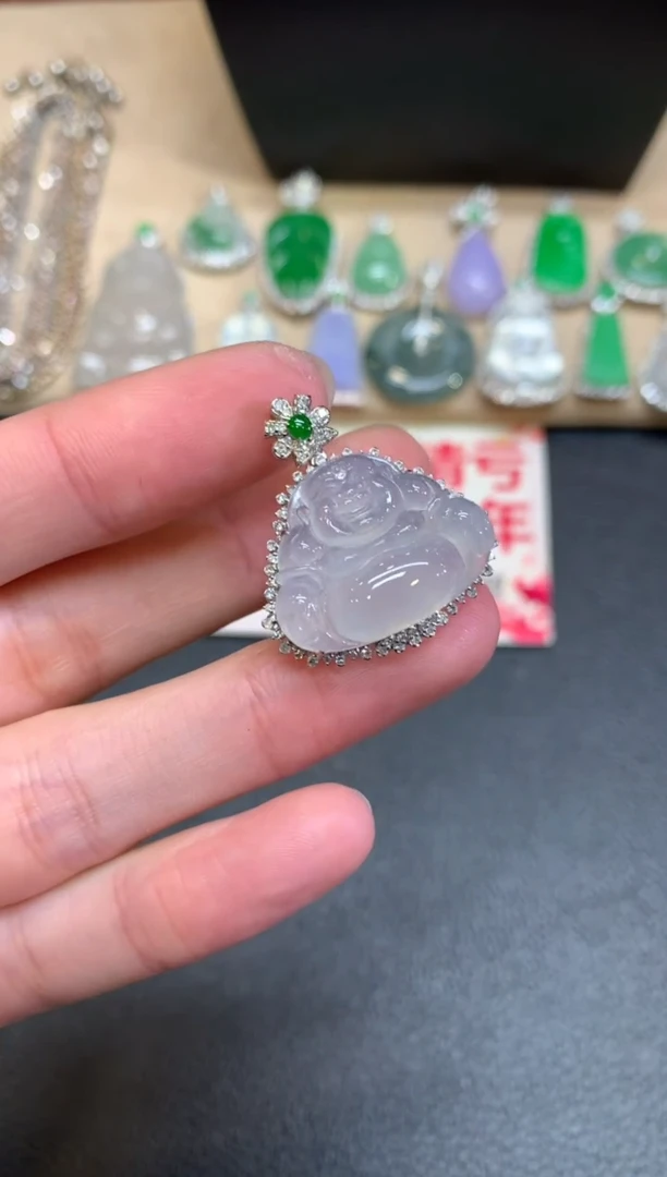 【闪购商品】翡翠颈饰18K金镶嵌佛公【无服务费】