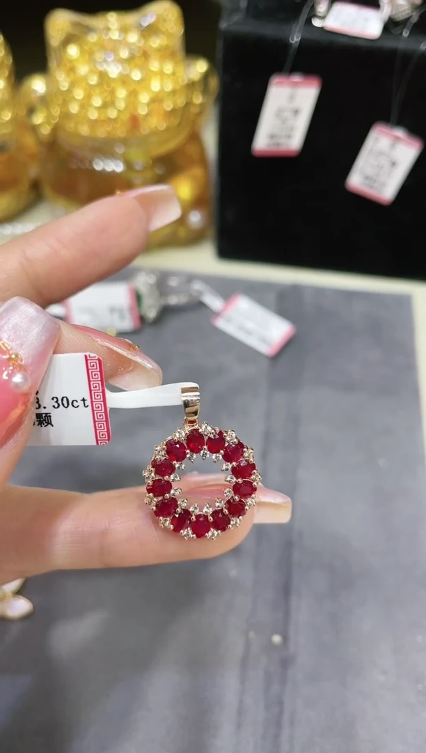 【闪购商品】红宝石吊坠18K金镶嵌·