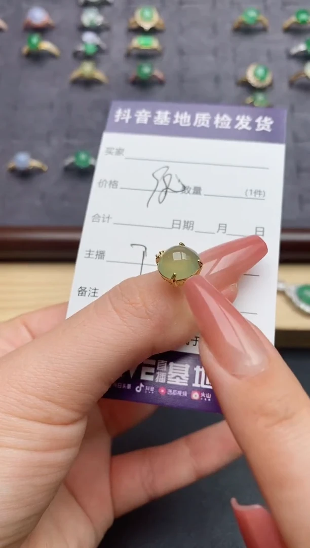 翡翠戒指银S925镶嵌小**哈...........