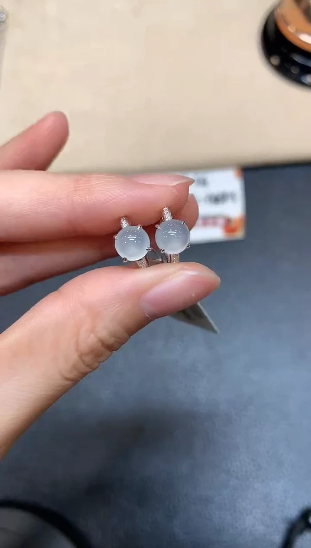 【闪购商品】翡翠耳饰18K金镶嵌【无鉴赏期