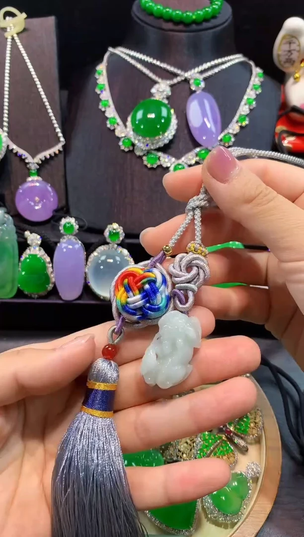 翡翠未镶嵌吊坠(不含链)车挂