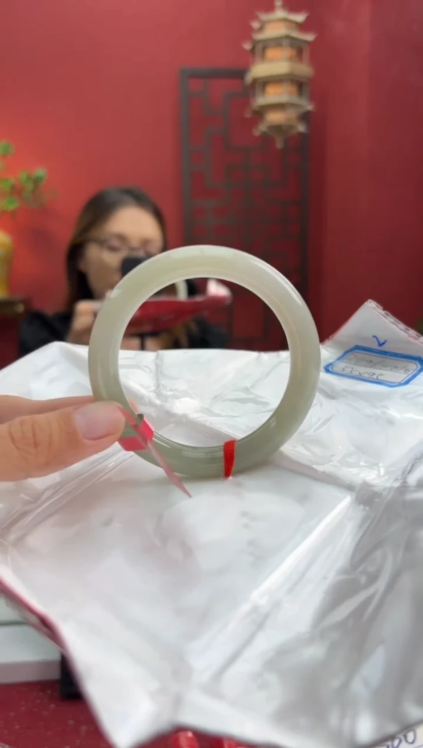 未镶嵌手镯翡翠翡翠手镯2