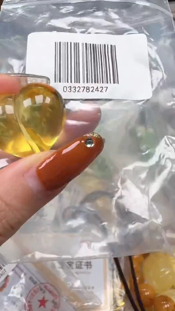 裸石琥珀未镶嵌如图