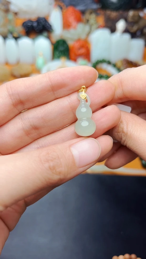 【闪购商品】和田玉颈饰银S925镶嵌葫芦