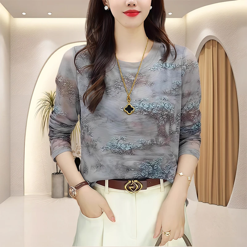 秋冬季新款痞帅炸街风女装显瘦遮肉网纱印花长袖t恤女洋气小衫