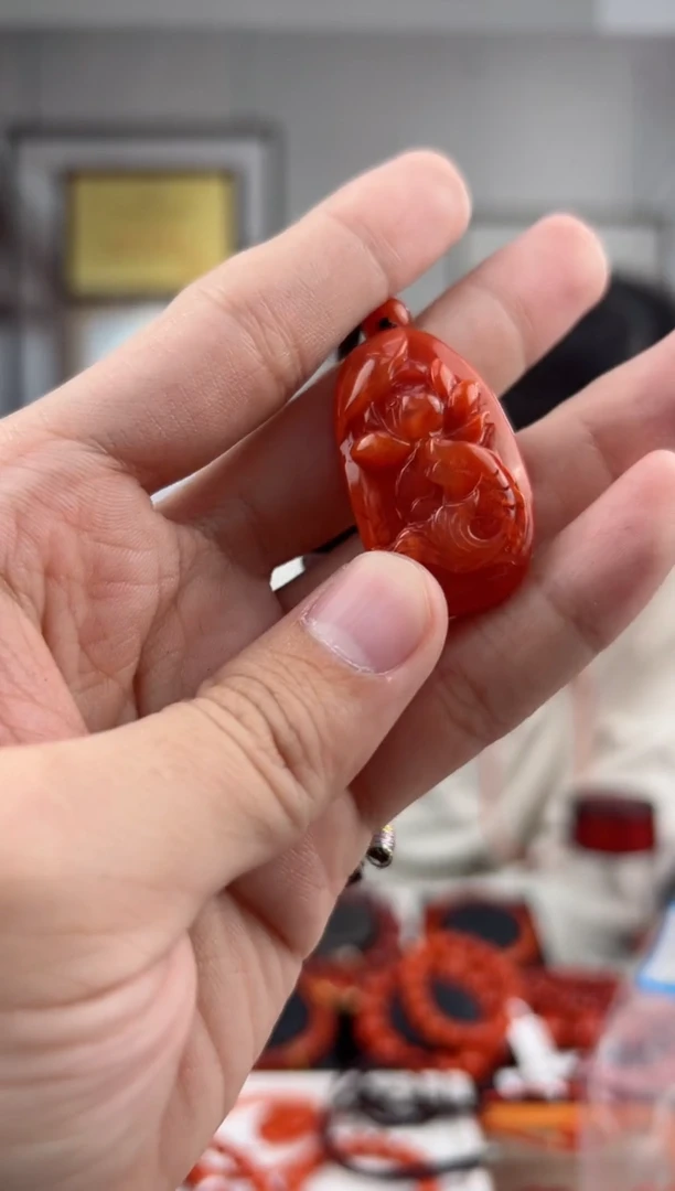 【闪购商品】南红玛瑙吊坠未镶嵌年年有鱼 多样性发货