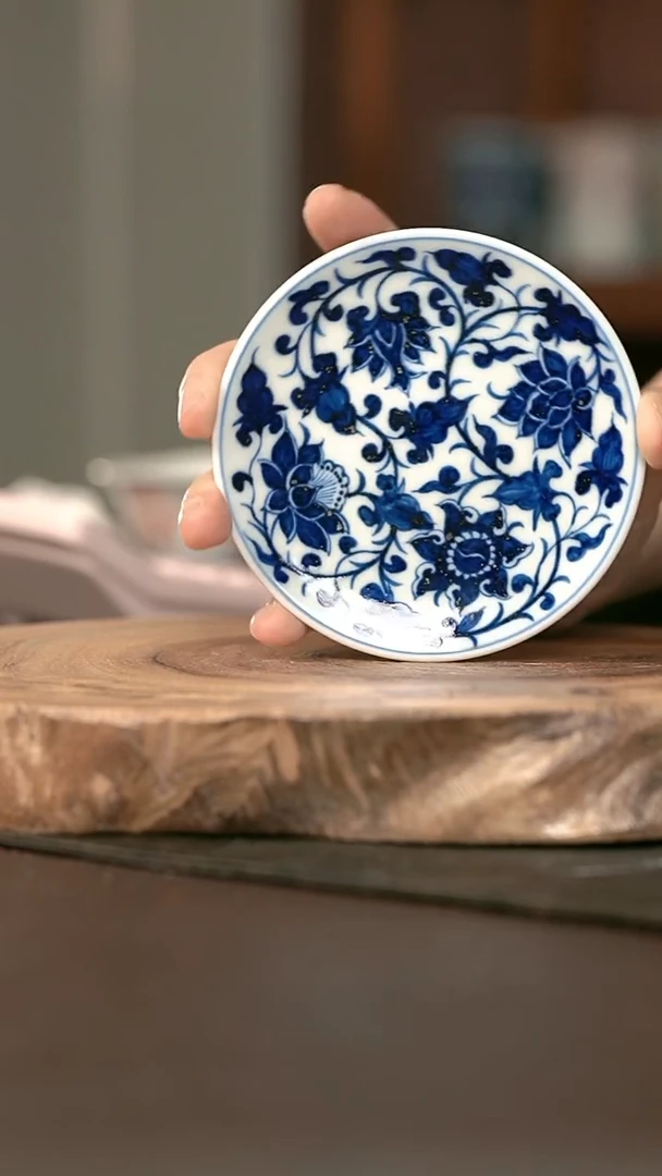 手绘手绘高温现代瓷 气  缠枝莲杯垫9.5cm