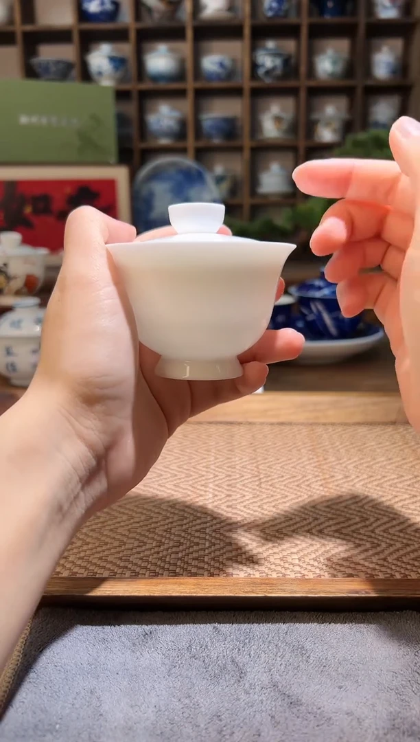 超薄胎羊脂玉纯白二才盖碗