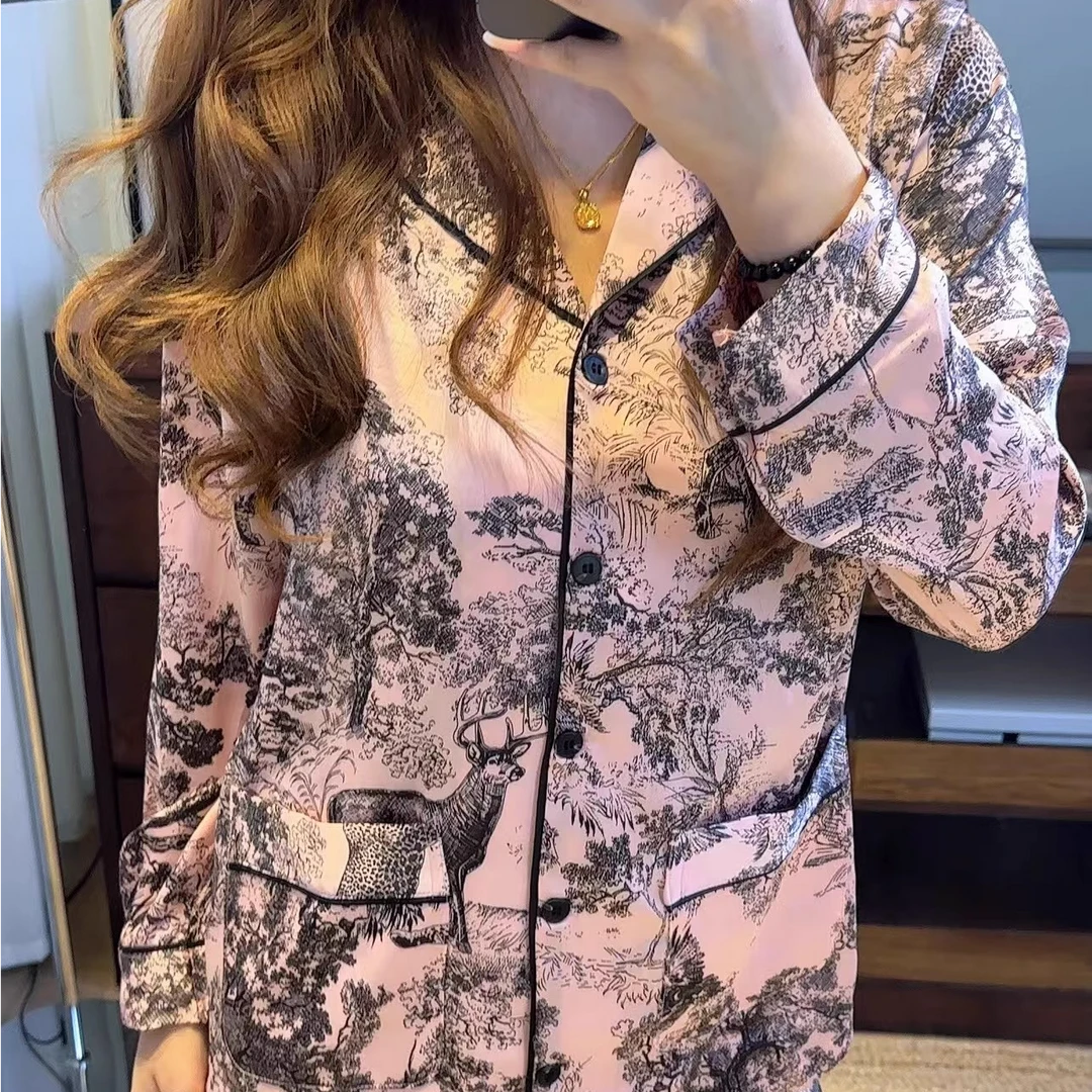 春夏季丝质睡衣长袖粉底百兽图女家居服夏季时尚薄款休闲三件套