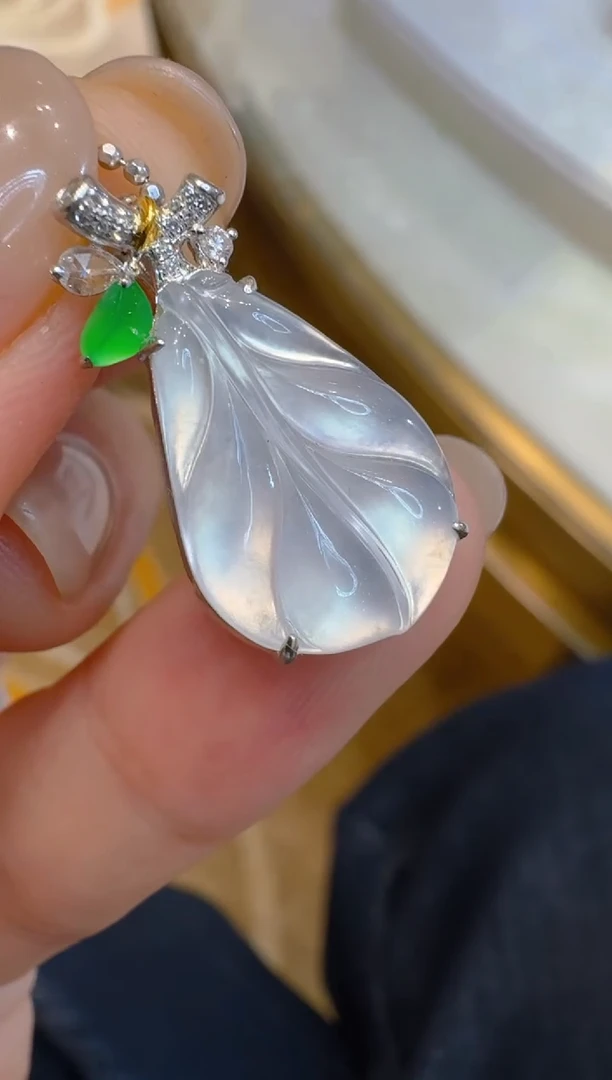 吊坠(不含链)18K金镶嵌翡翠多样性团购发一件