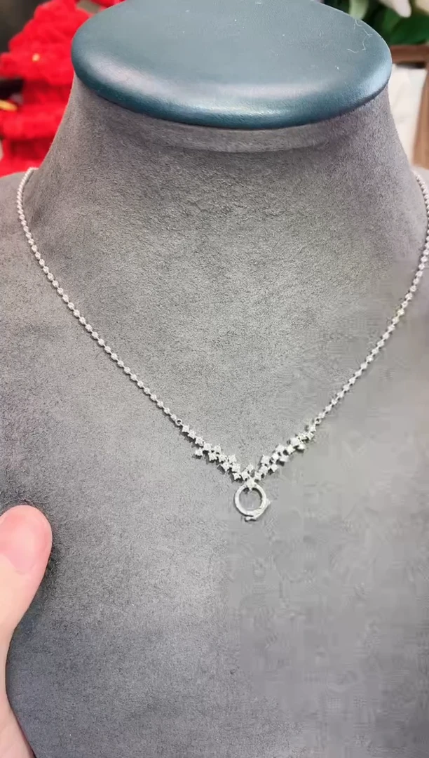 18K金镶嵌项链钻石0.688ct/天然宝石/七天无理由